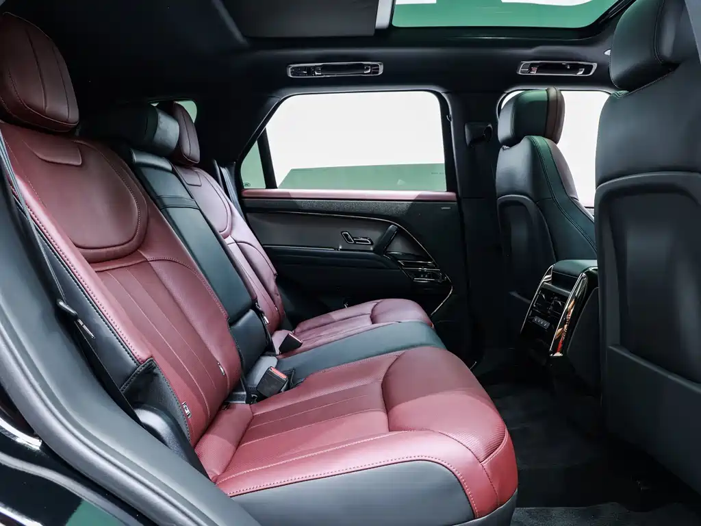 Land Rover Range Rover Sport 2025 — фото 11