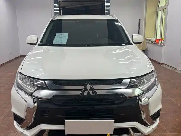 Mitsubishi Outlander 2021