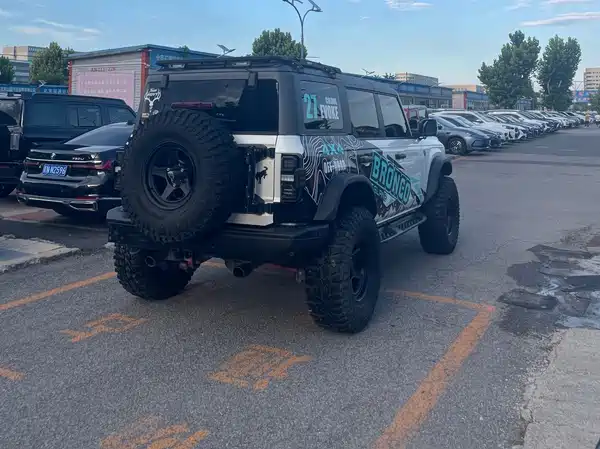 Ford Bronco 2024