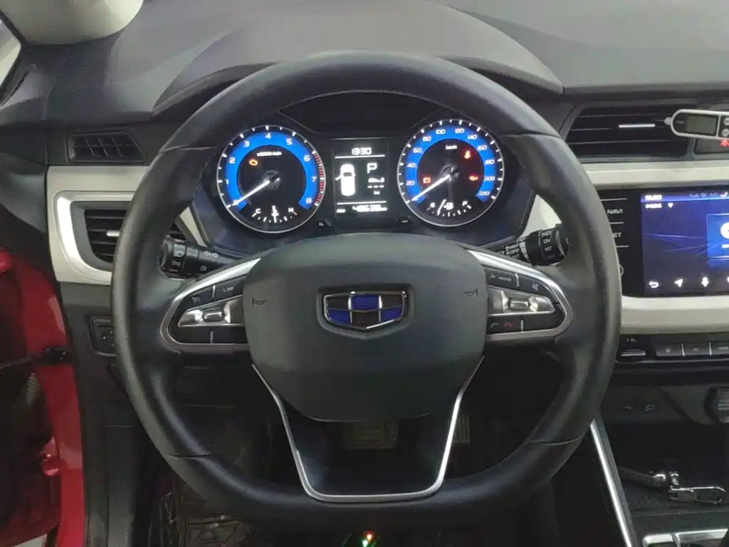 Geely Vision X3 2020 — фото 11