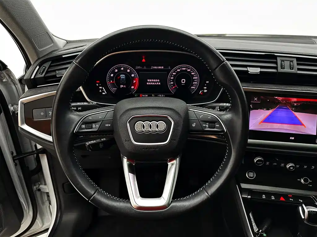 Audi Q3 2022 — фото 11
