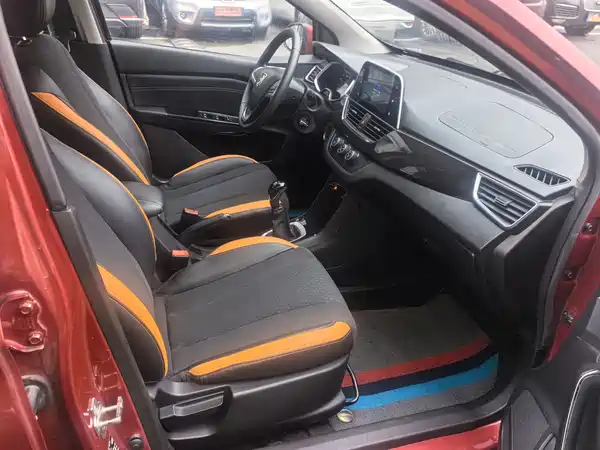 Baojun 310 2016
