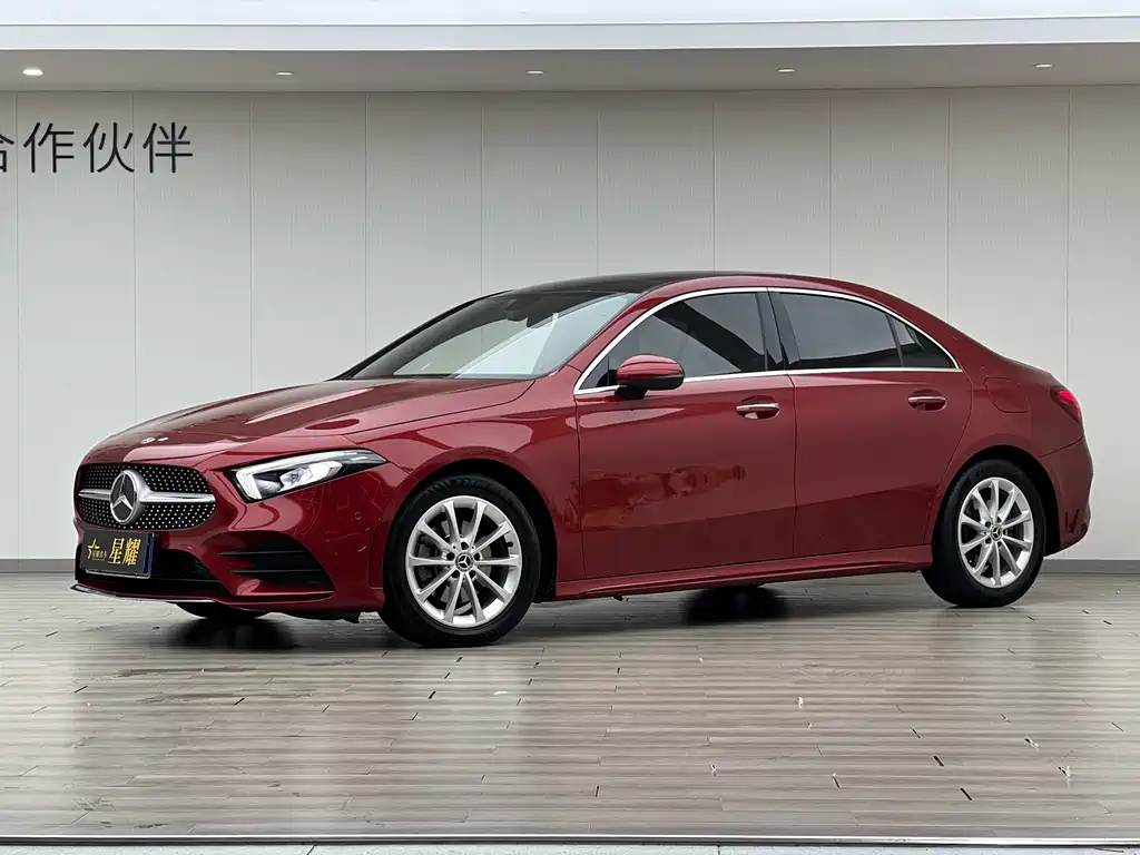 Mercedes-Benz A-Class 2019 — фото 1