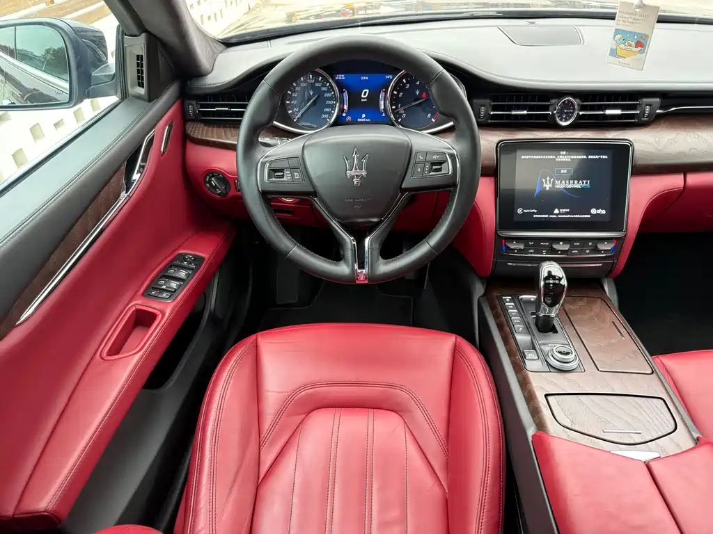 Maserati Quattroporte 2019 — фото 10