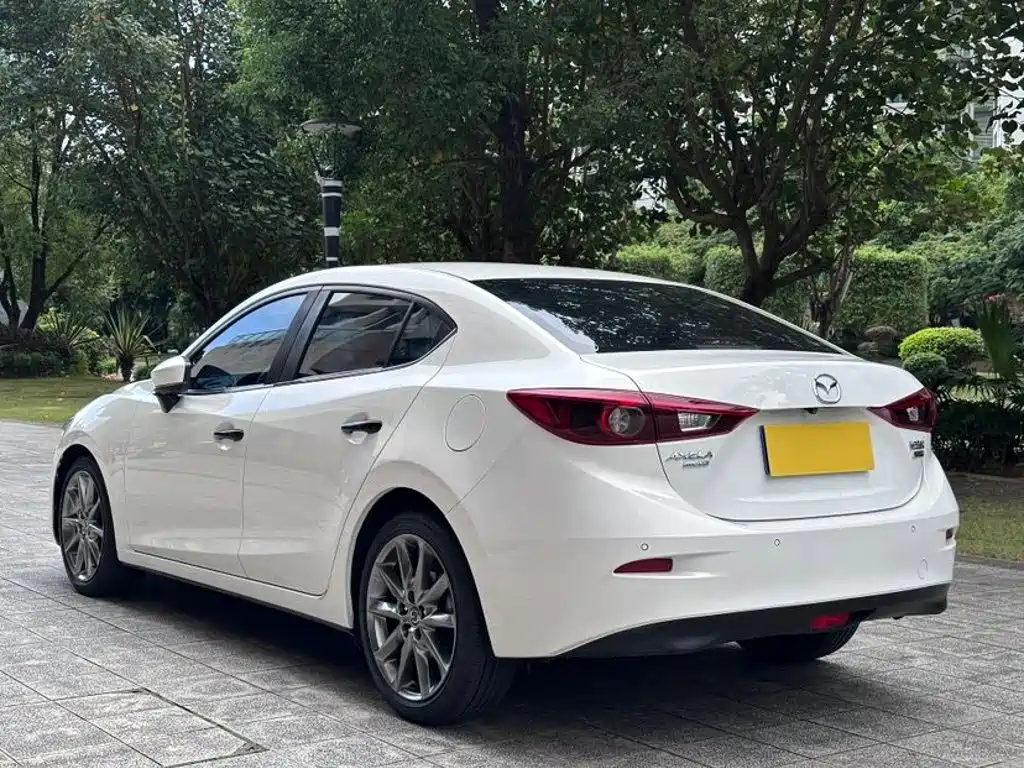 Mazda 3 Axela 2017 — фото 7