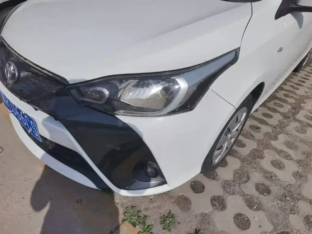 Toyota Yaris L 2019 — фото 24