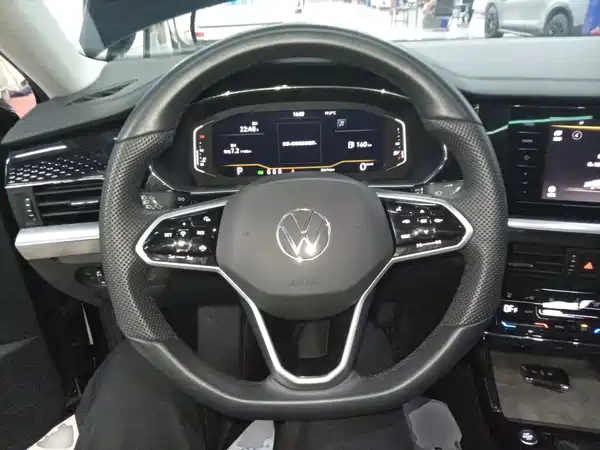 Volkswagen Passat 2024