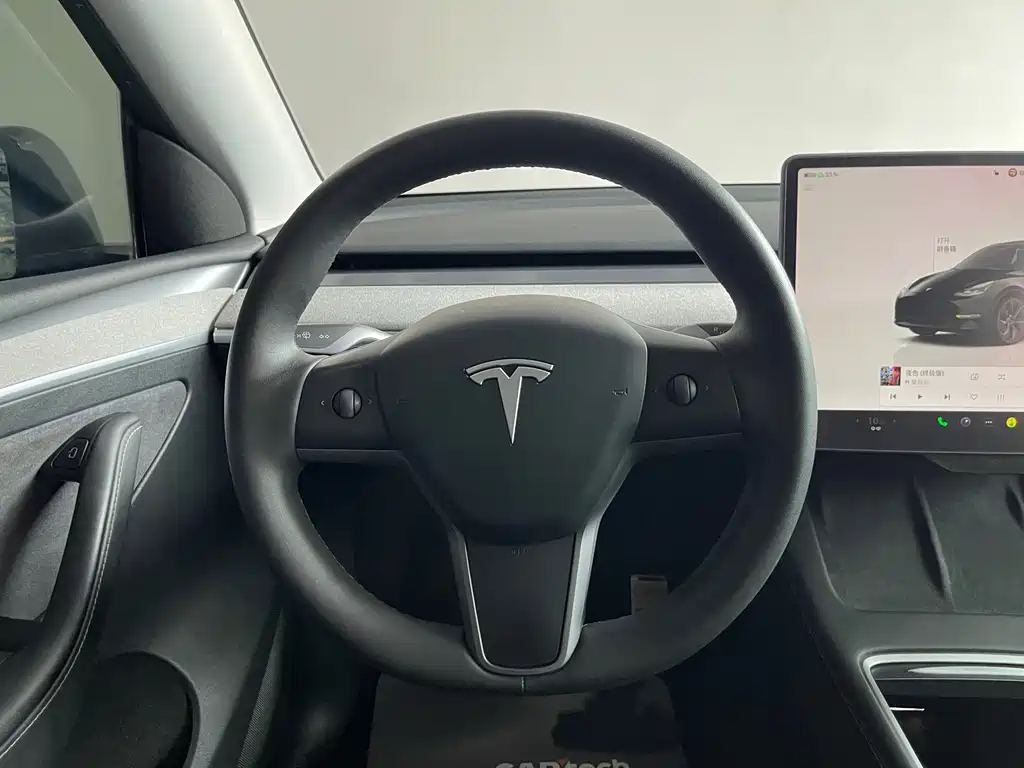 Tesla Model Y 2024 — фото 23