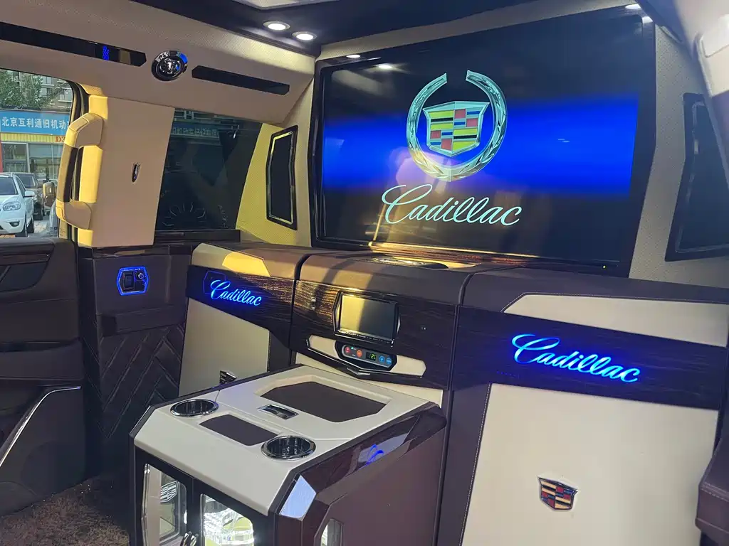 Cadillac Escalade 2018 — фото 3