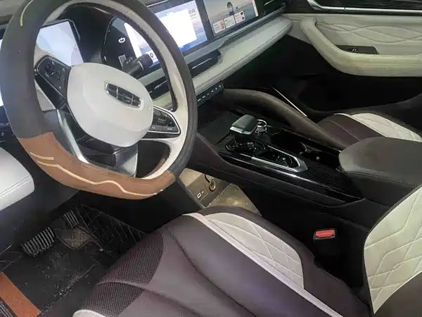 Geely Xingyue L 2024