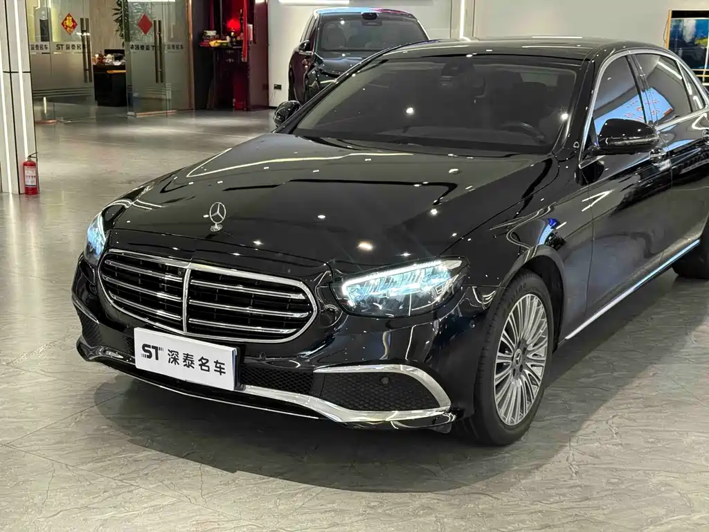Mercedes-Benz E-Class 2023 — фото 10