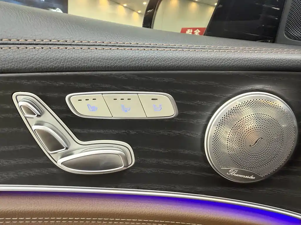 Mercedes-Benz E-Class 2022 — фото 10