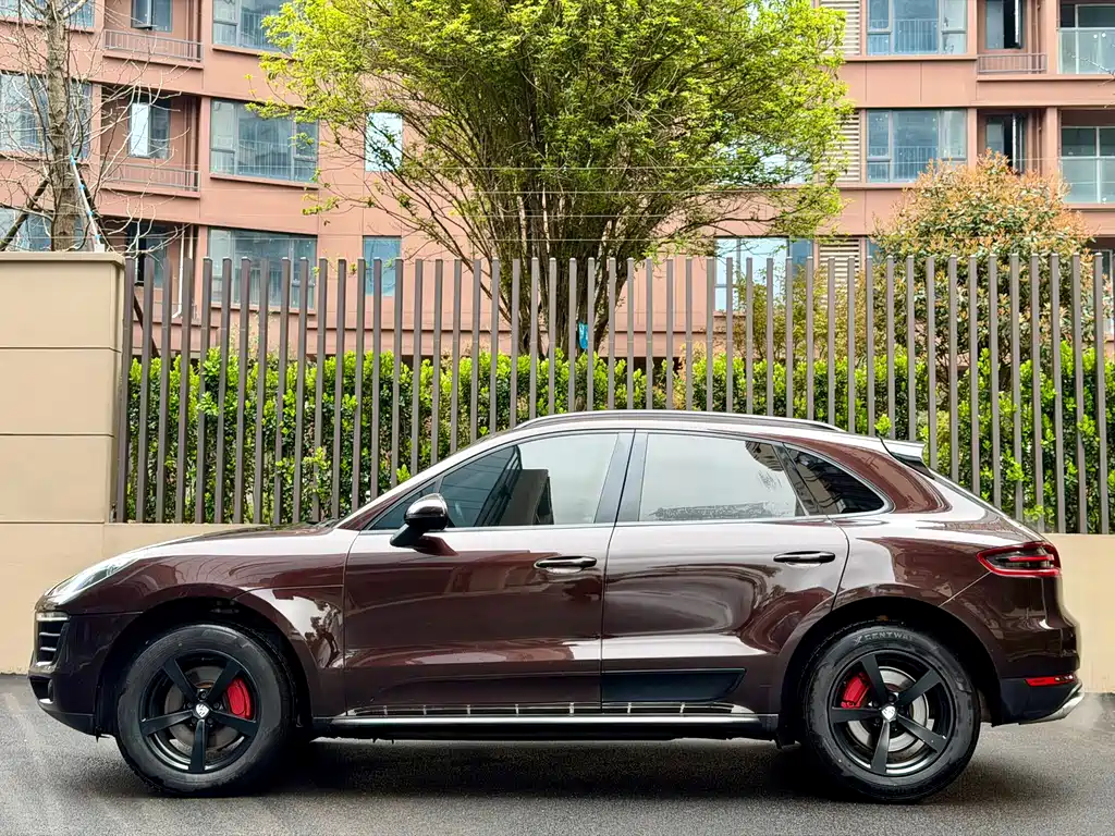 Porsche Macan 2015 — фото 11