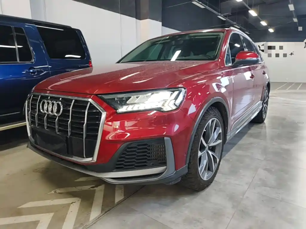 Audi Q7 2021 — фото 1