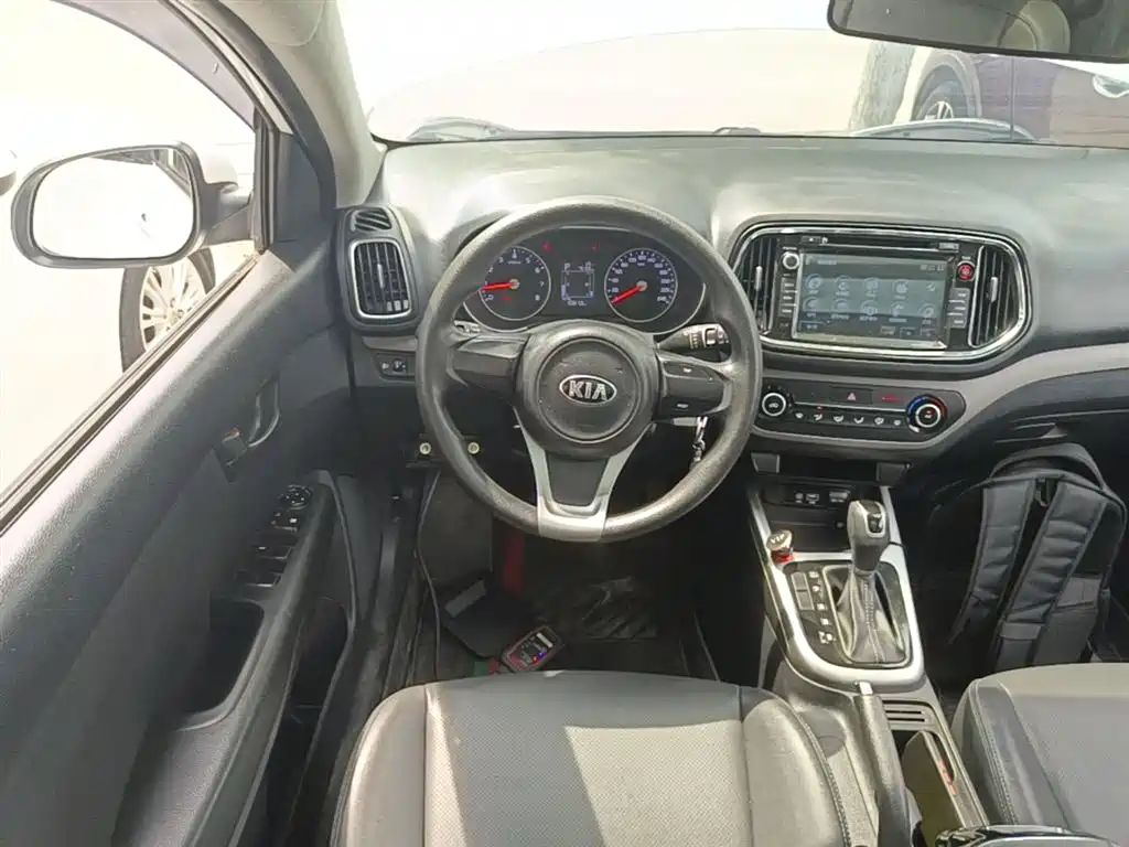 Kia KX3 2016 — фото 11