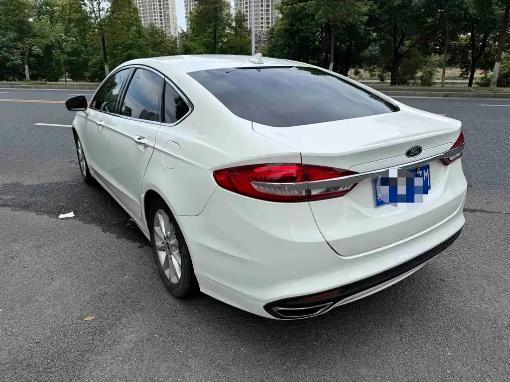 Ford Mondeo 2017 — фото 3