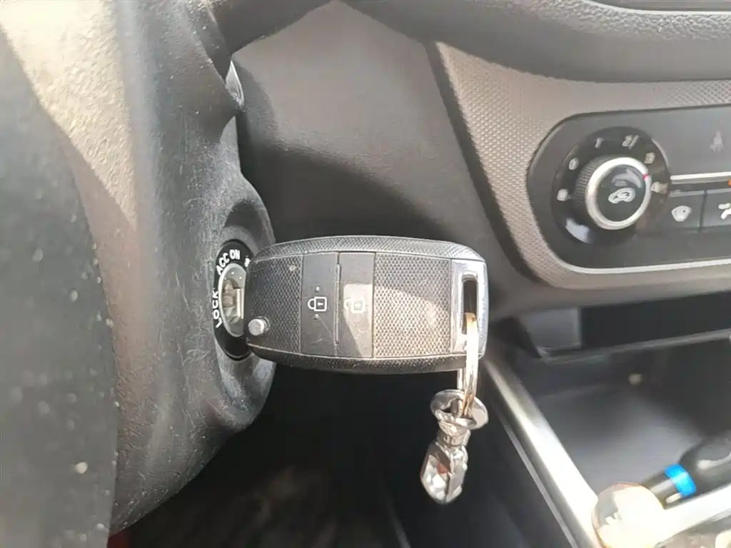 Kia KX3 2016 — фото 9