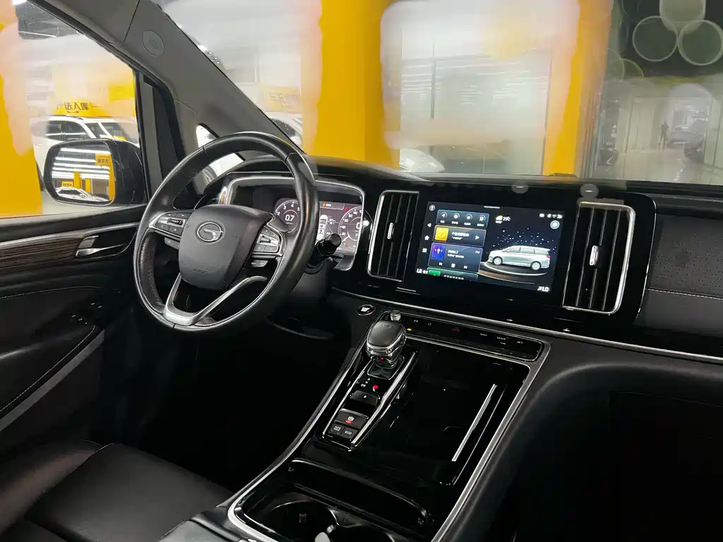GAC Trumpchi M8 2021 — фото 8