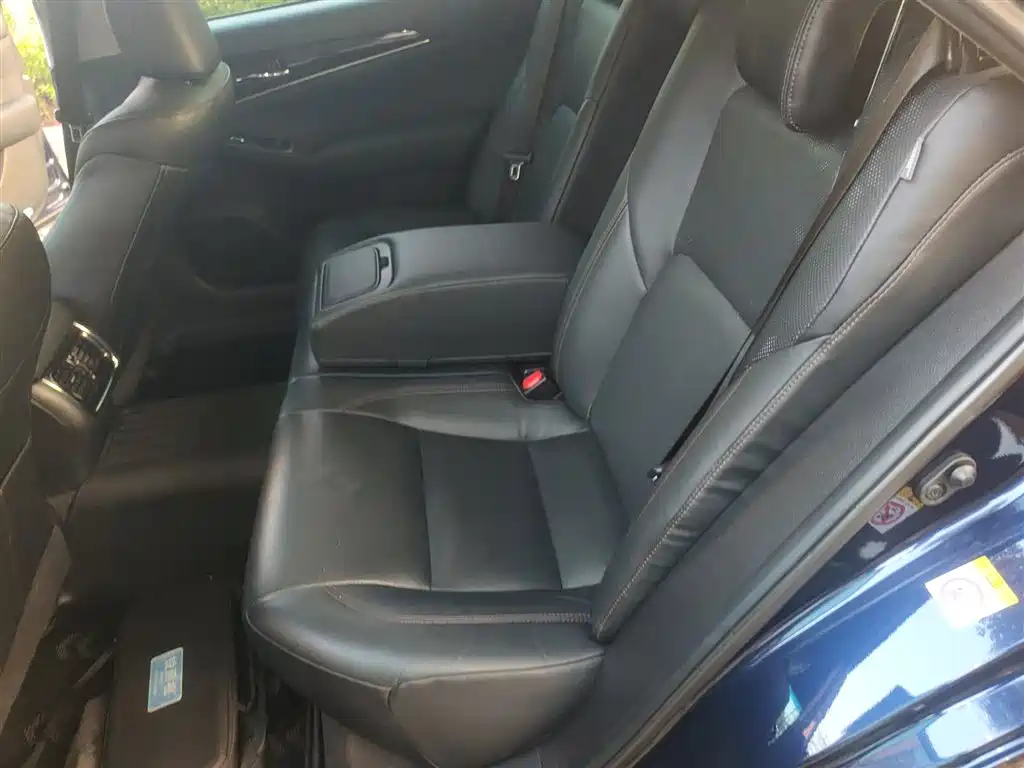 Toyota Crown 2018 — фото 15