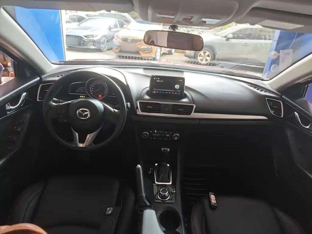Mazda 3 Angkesela 2015 — фото 10