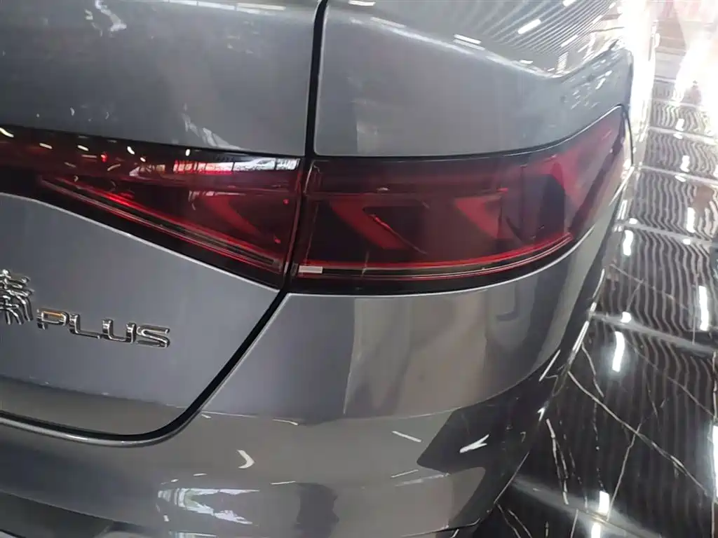 BYD Qin PLUS 2023 — фото 8