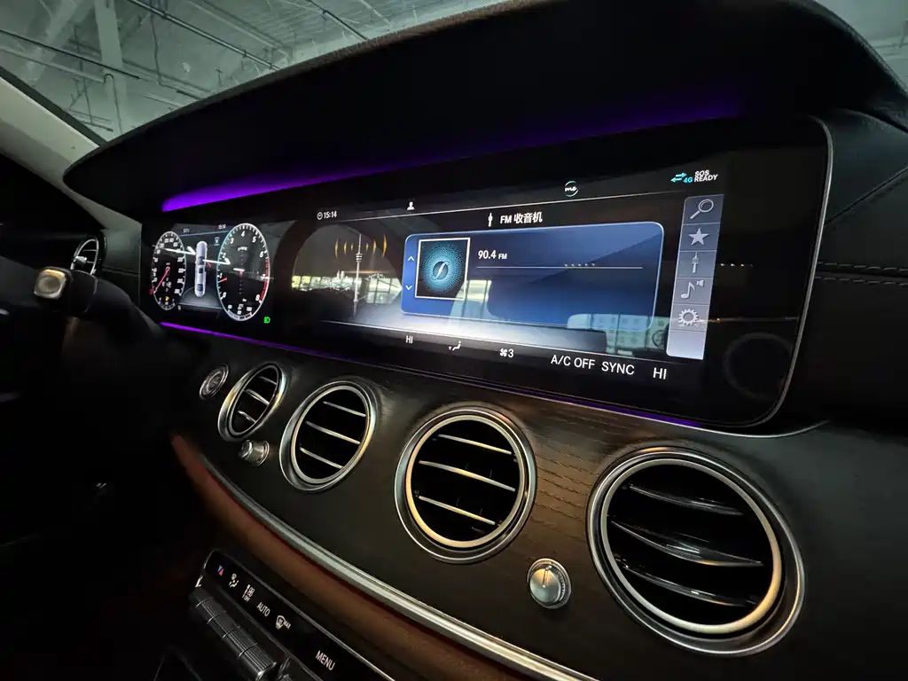 Mercedes-Benz E-Class 2019 — фото 19