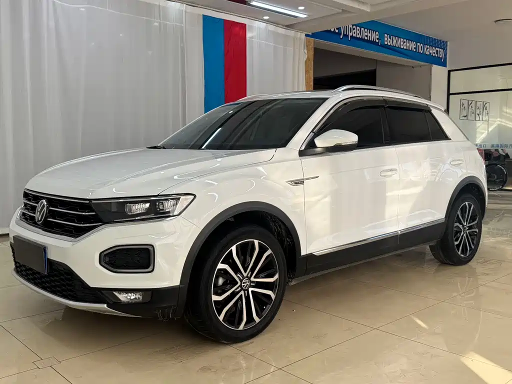 Volkswagen T-Roc 2022 — фото 1