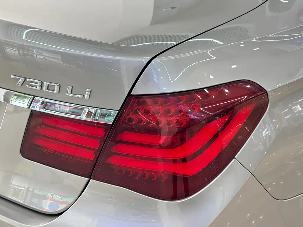 BMW 7 Series 2014 — фото 22