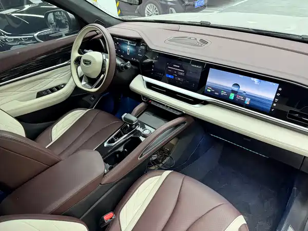 Geely Xingyue L 2025