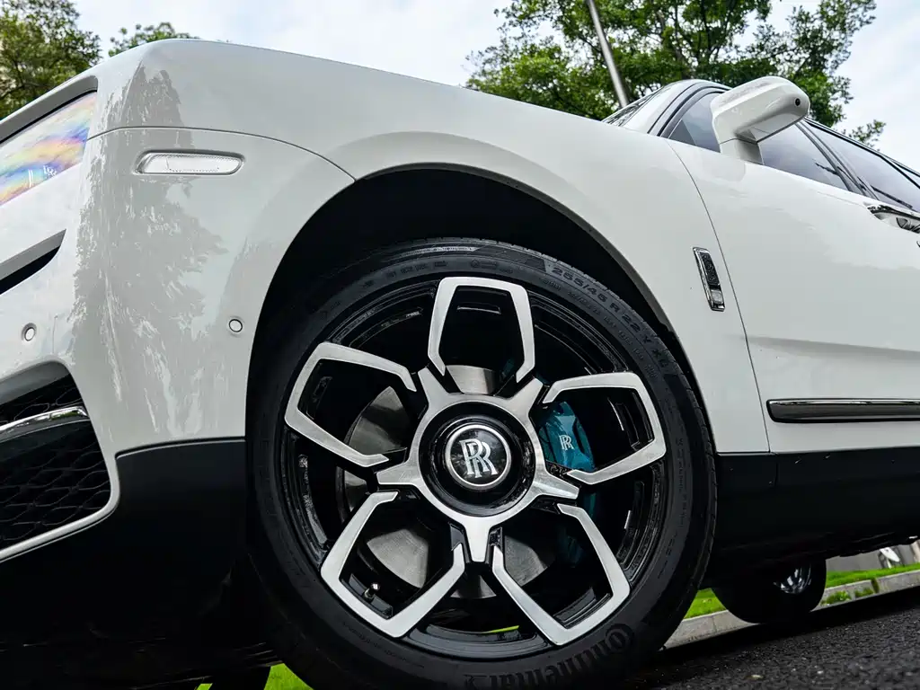 Rolls-Royce Cullinan 2021