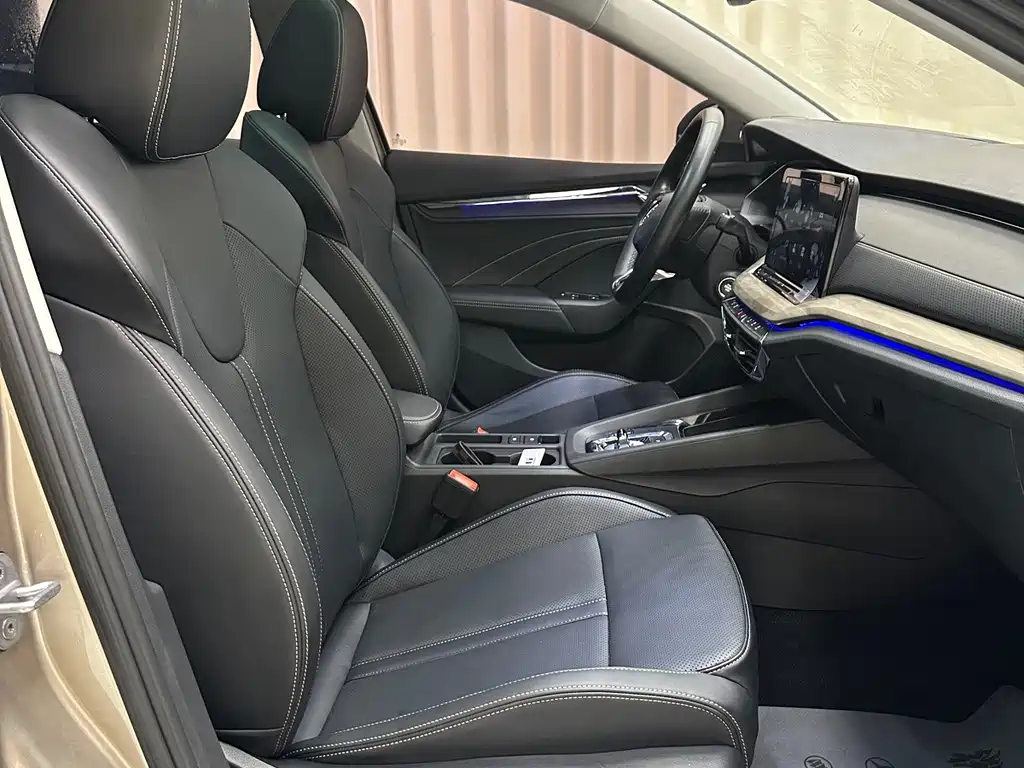 Skoda Octavia 2023 — фото 12