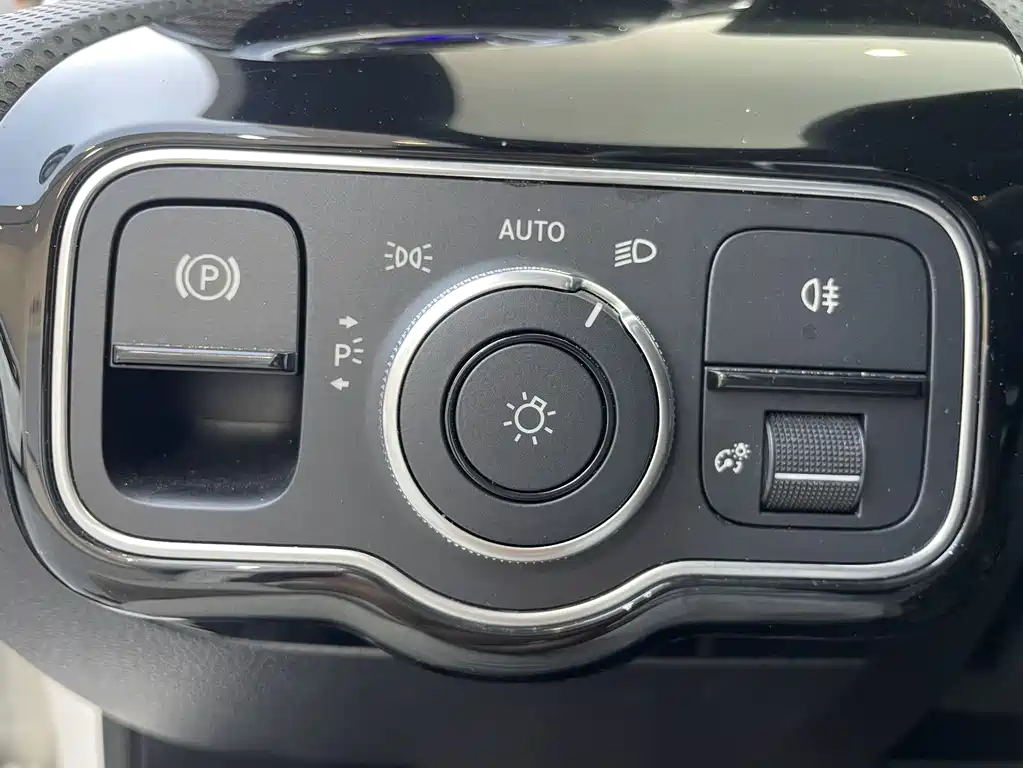 Mercedes-Benz A-Class 2023 — фото 20