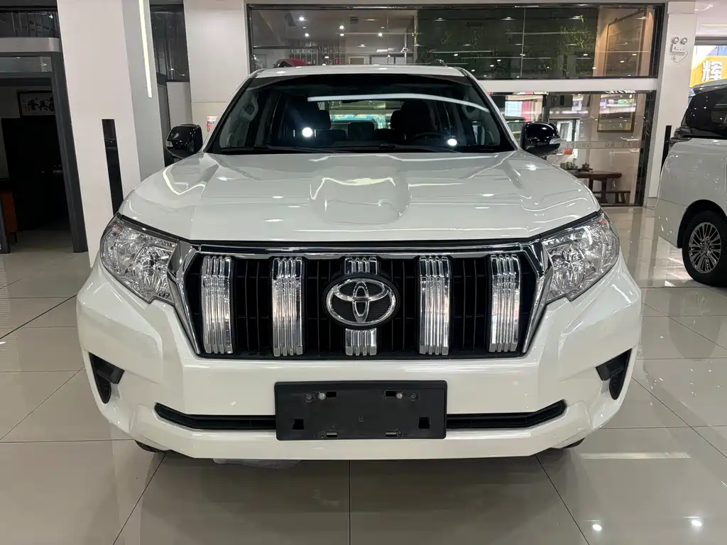 Toyota Prado 2020 — фото 2