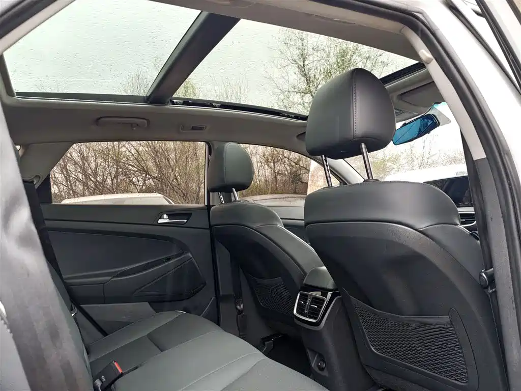 Hyundai Tucson 2020 — фото 14
