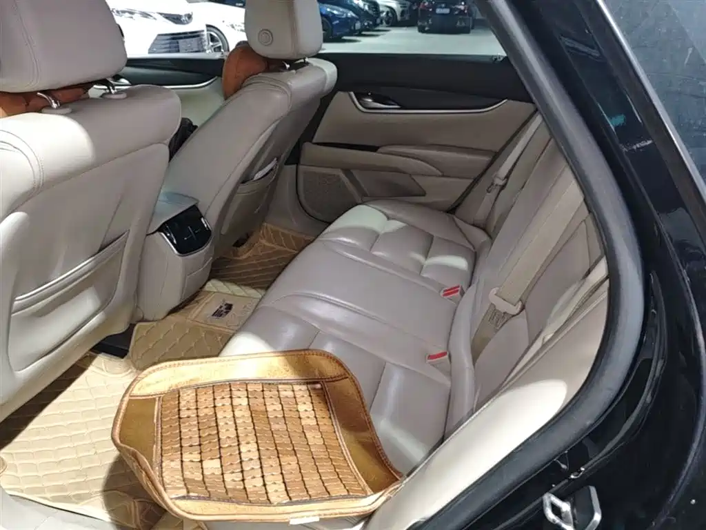 Cadillac XTS 2017 — фото 17
