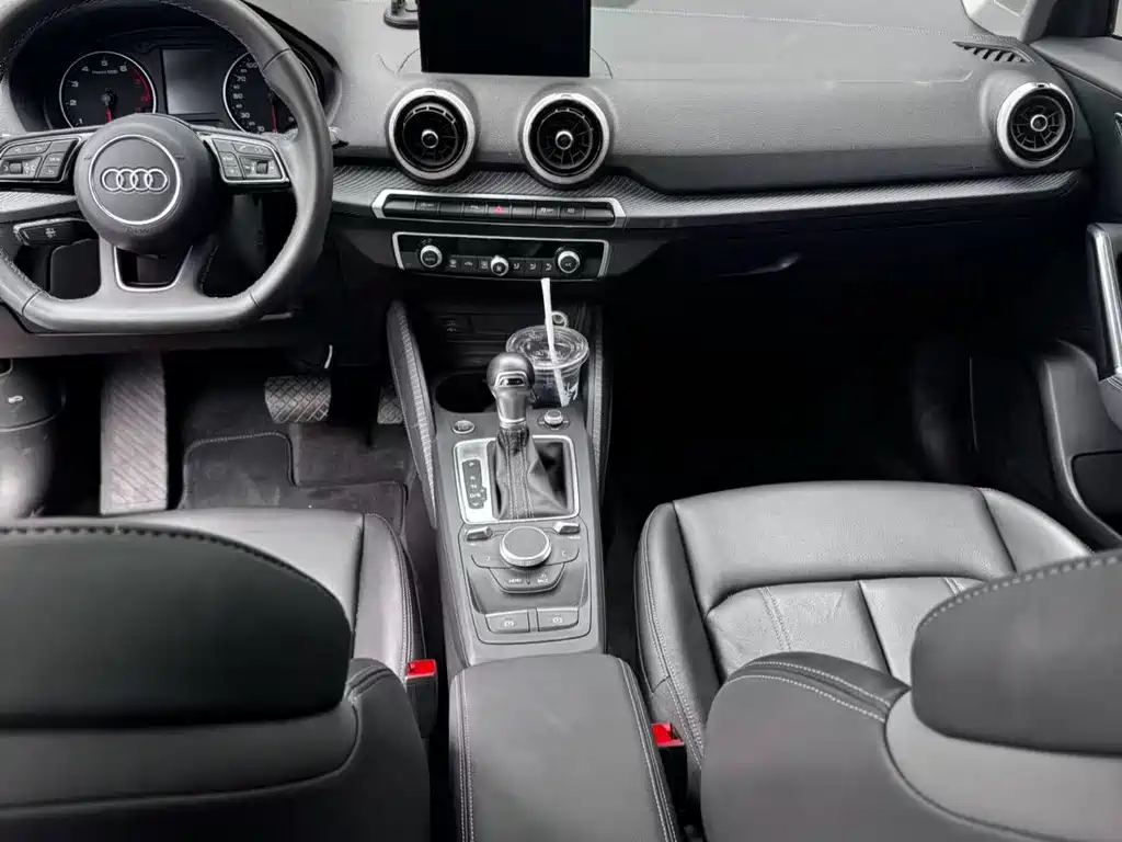 Audi Q2L 2022