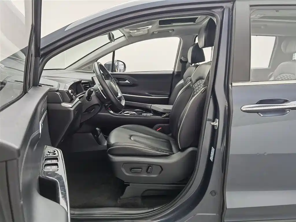 Hyundai Custo 2021 — фото 10