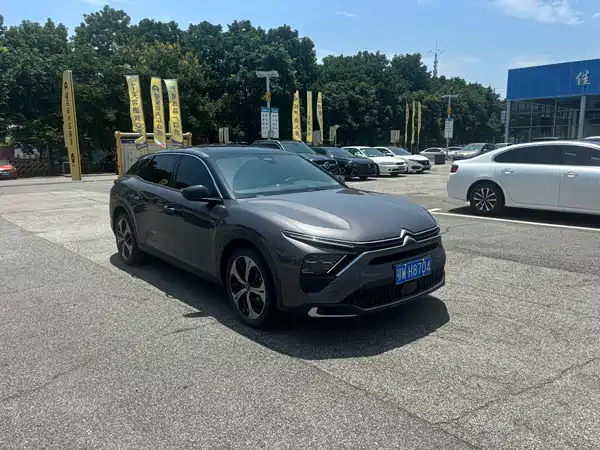 Citroën Versailles C5 X 2023