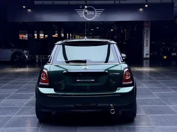 MINI 2011