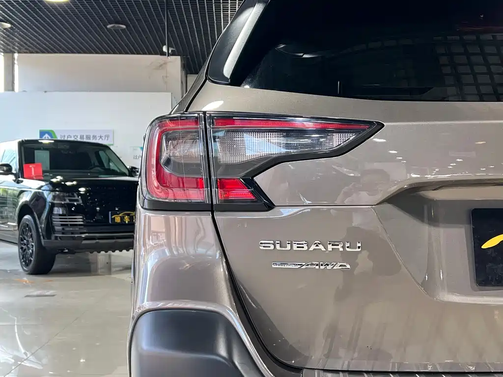 Subaru Outback 2021 — фото 9