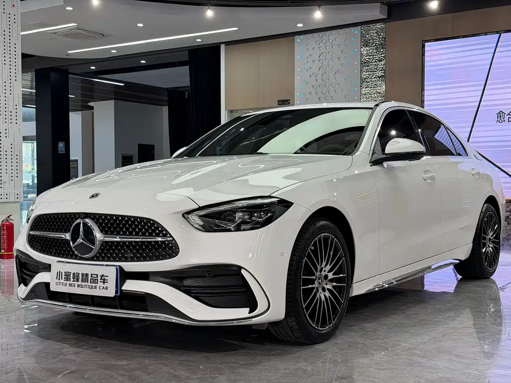 Mercedes-Benz C-Class 2024