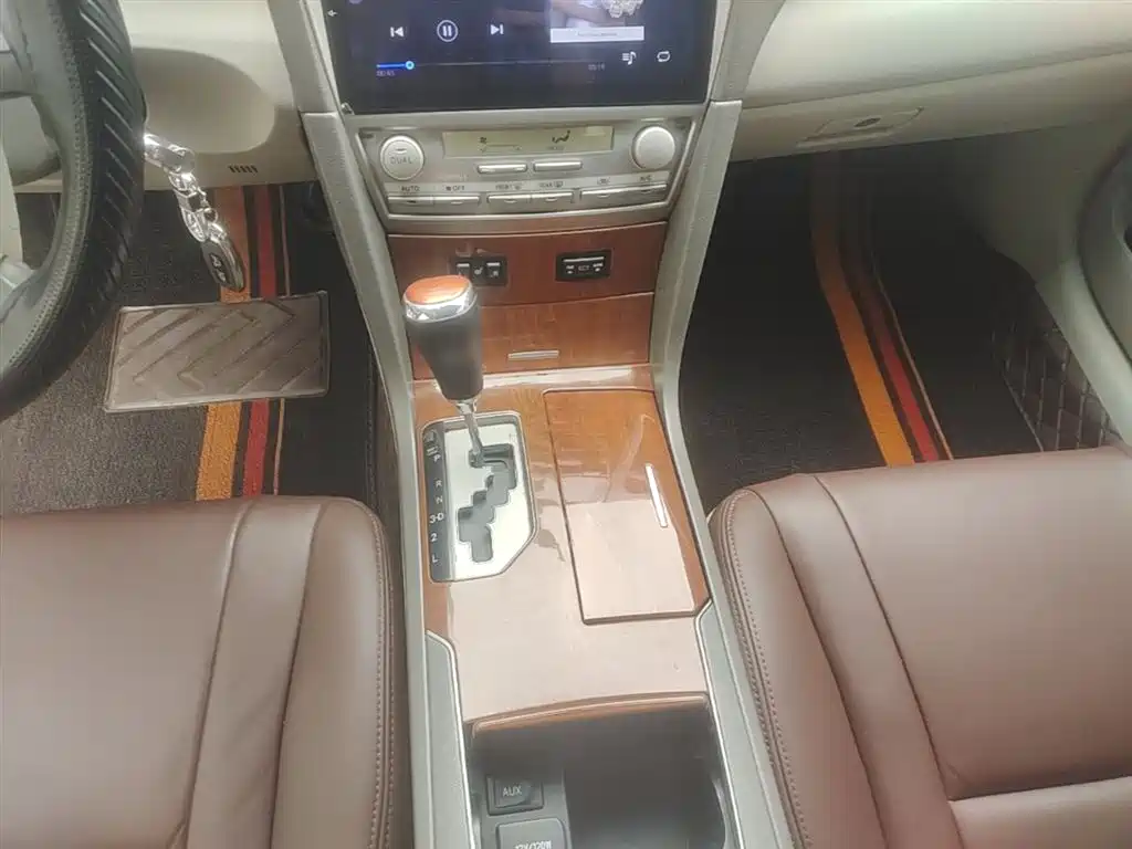 Toyota Camry 2015 — фото 14
