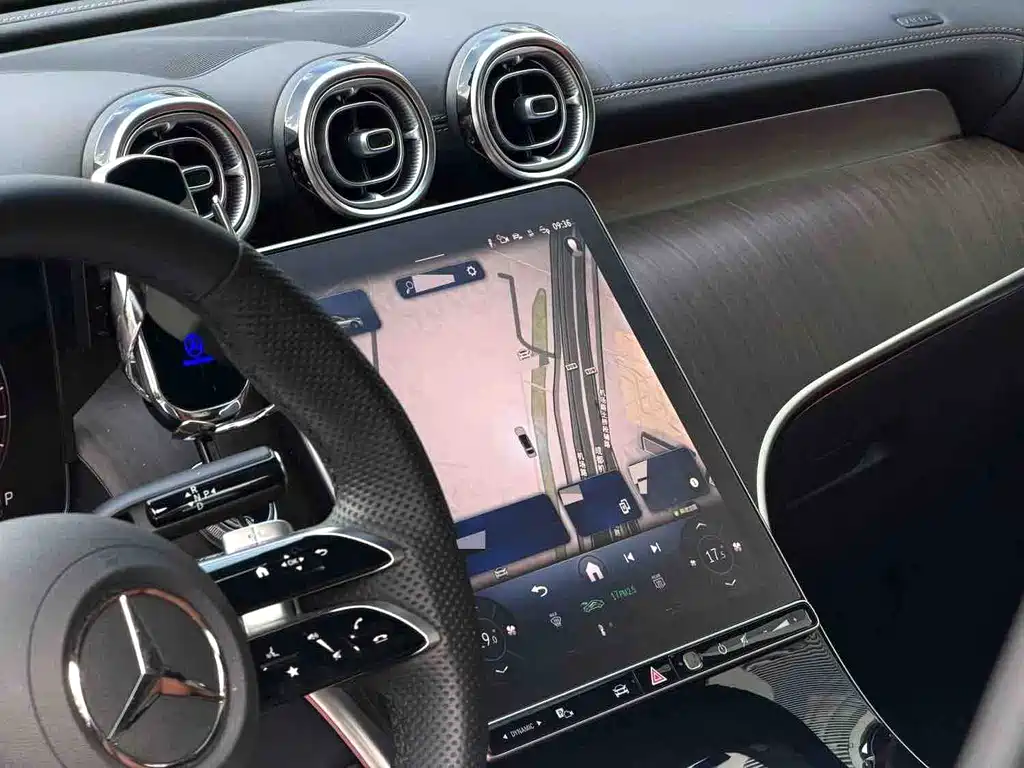 Mercedes-Benz GLC 2025