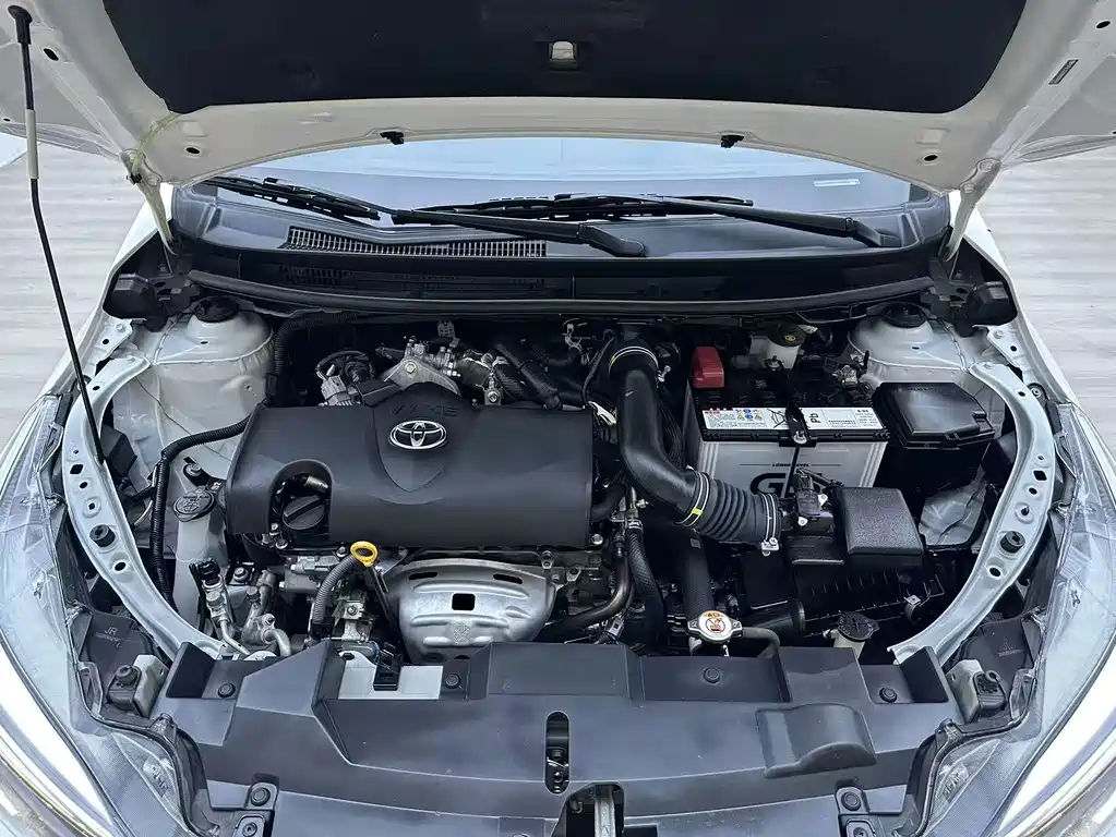 Toyota Yaris L 2022 — фото 14