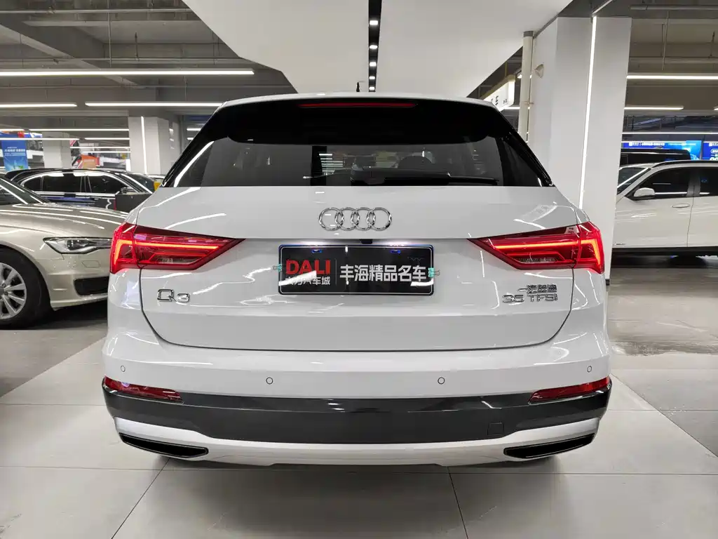 Audi Q3 2021 — фото 14