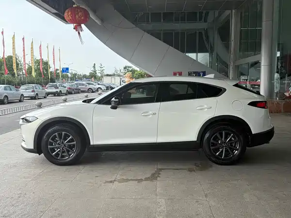 Mazda CX-4 2021