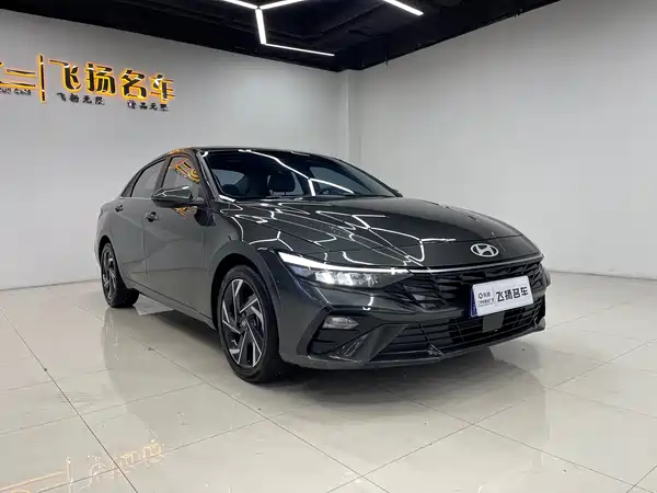 Hyundai Elantra 2025