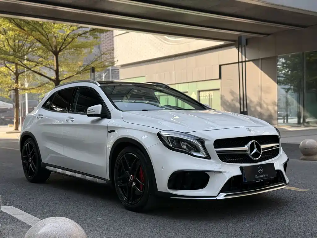 Mercedes-Benz GLA AMG 2019 — фото 5