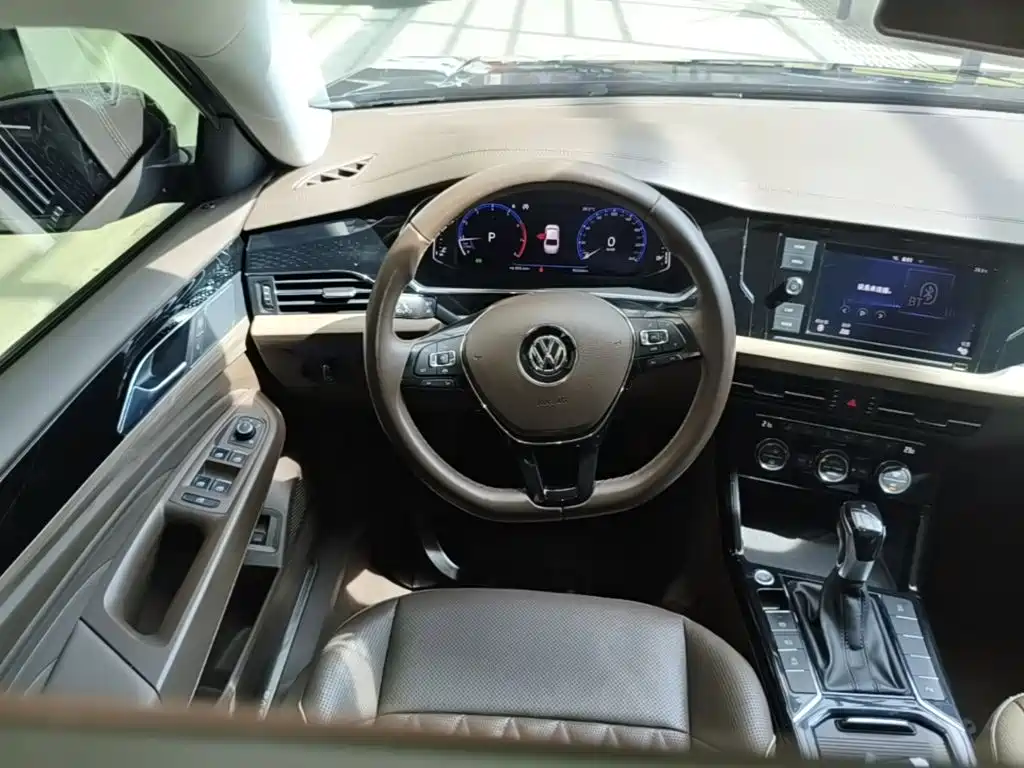 Volkswagen Passat 2020 — фото 11