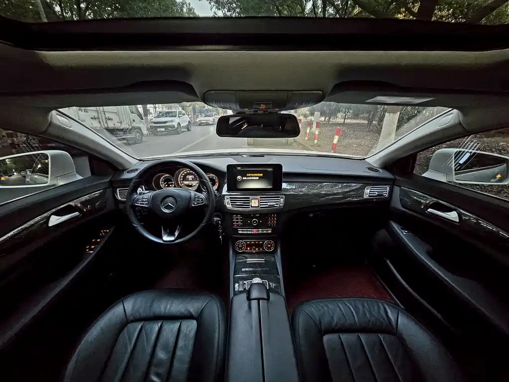 Mercedes-Benz CLS 2015 — фото 13